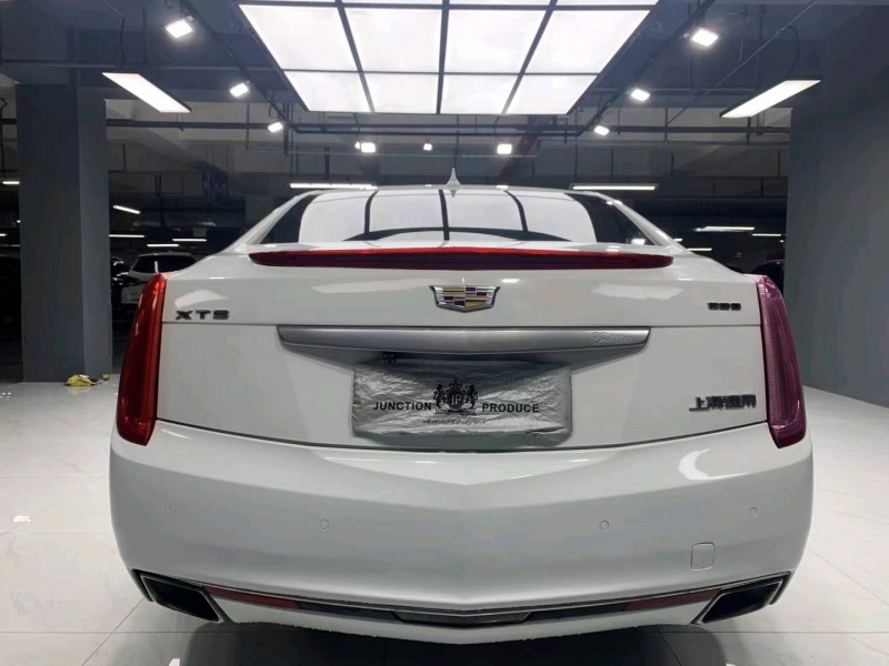 成都16年凯迪拉克XTS9