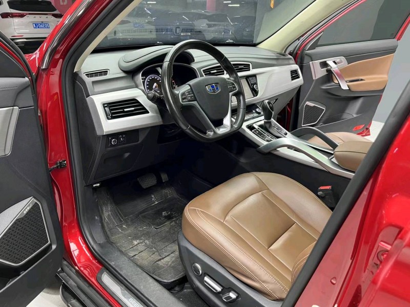 成都17年吉利博越5