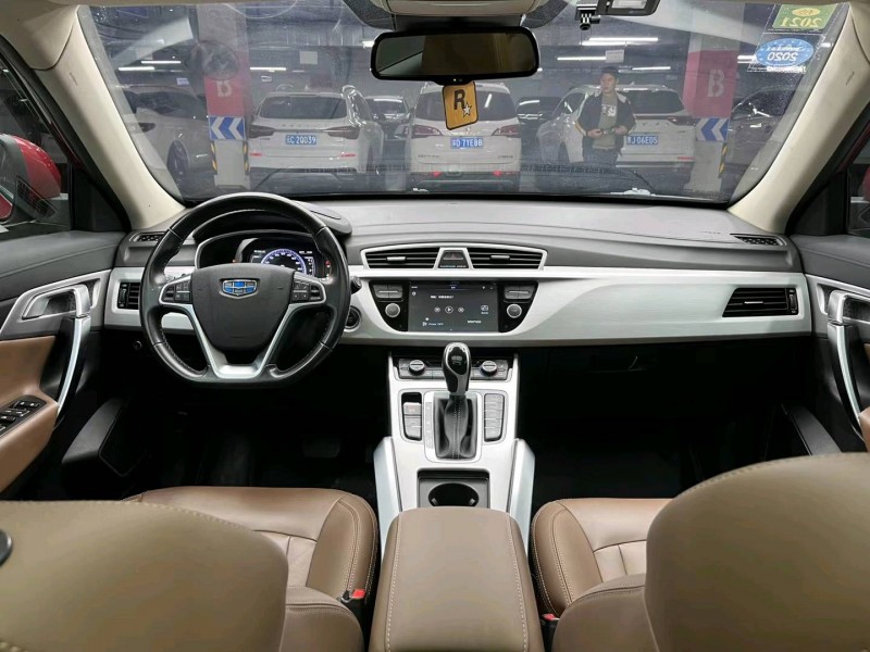 成都17年吉利博越6