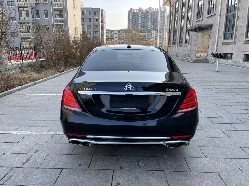 嘉兴17年奔驰迈巴赫S级3