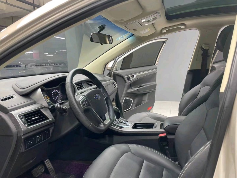 成都18年吉利帝豪GS5