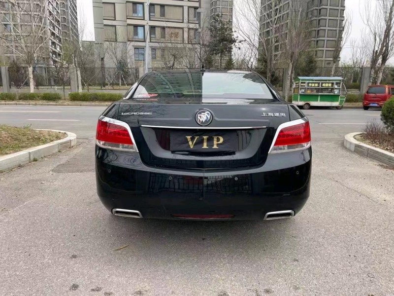 沈阳10年别克君越6