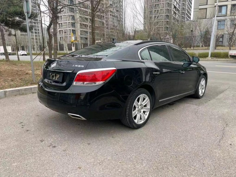 沈阳10年别克君越5