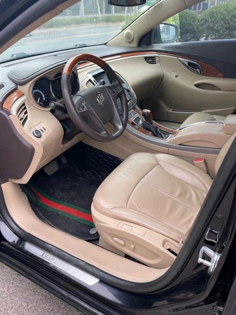 沈阳10年别克君越7