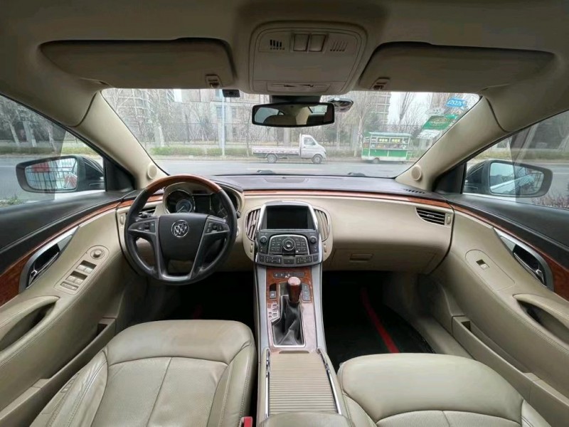 沈阳10年别克君越9