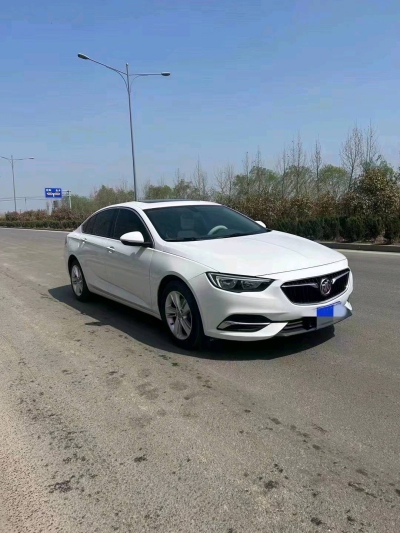 青岛19年别克君威1