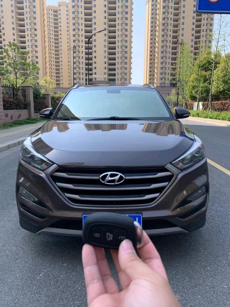 淮南16年现代途胜1