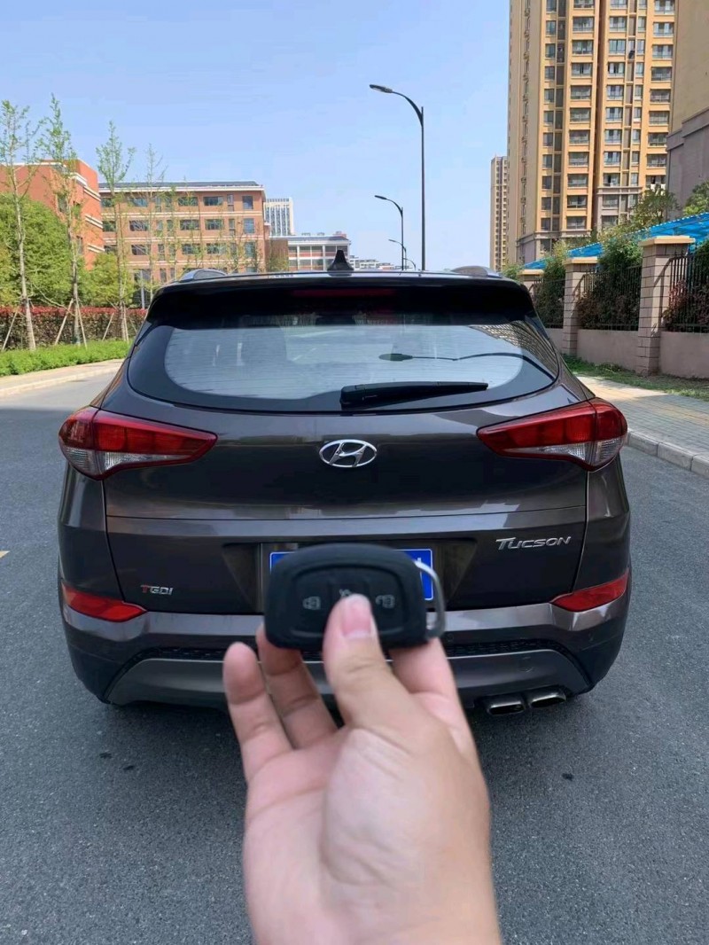 淮南16年现代途胜3