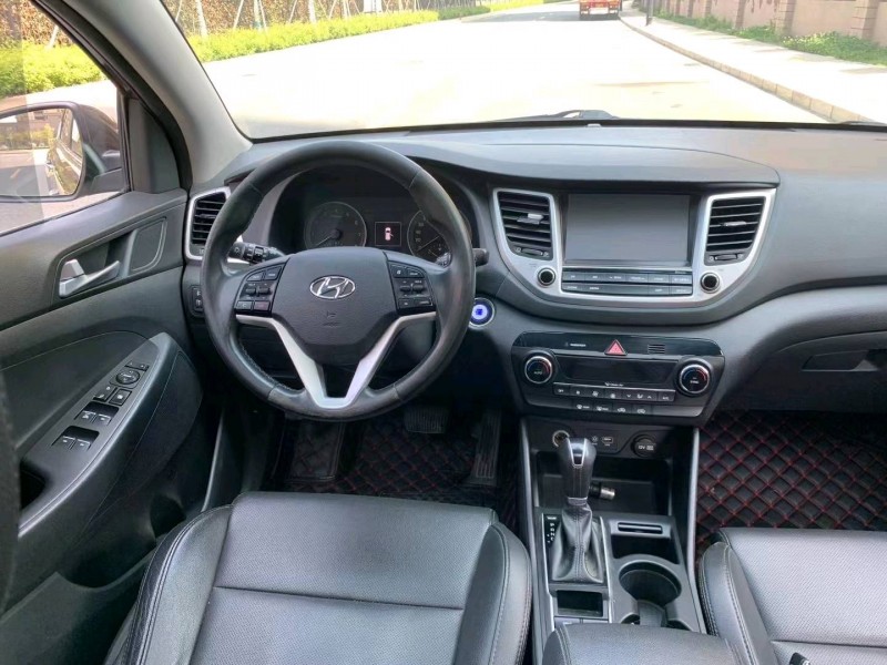 淮南16年现代途胜9