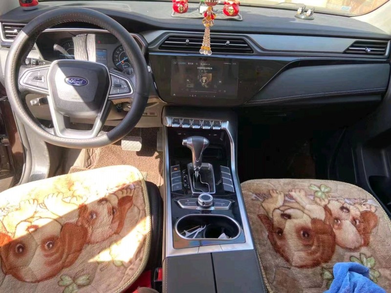 青岛20年福特领界5