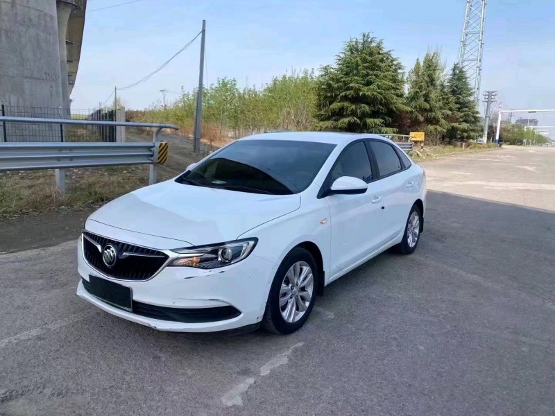 青岛21年别克英朗3