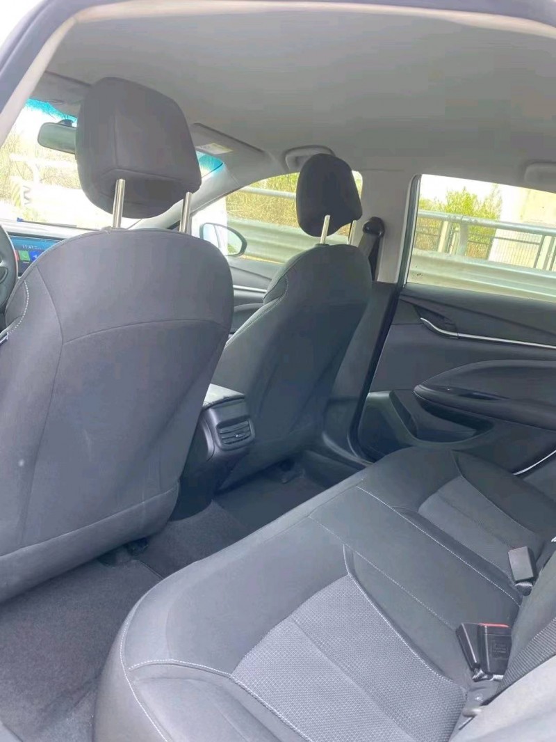 青岛21年别克英朗9