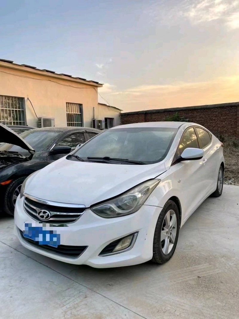 东营13年现代朗动2