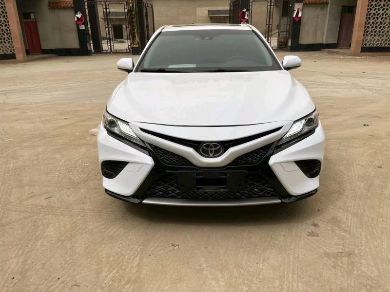 保定18年丰田凯美瑞1