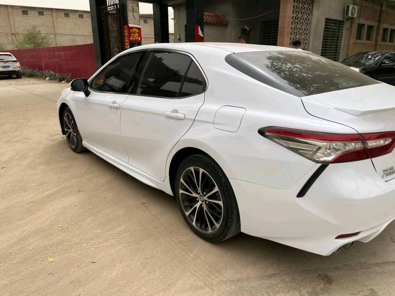 保定18年丰田凯美瑞5