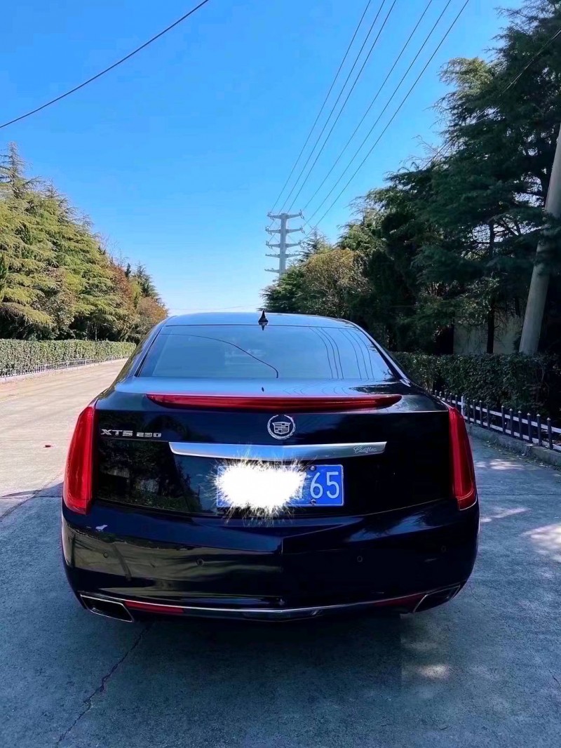 青岛13年凯迪拉克XTS2