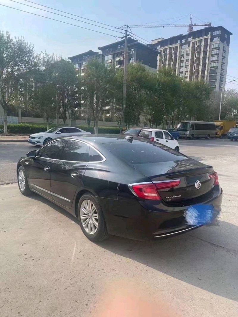 青岛16年别克君越6