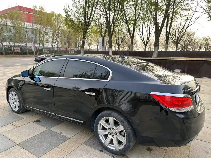 沈阳13年别克君越9