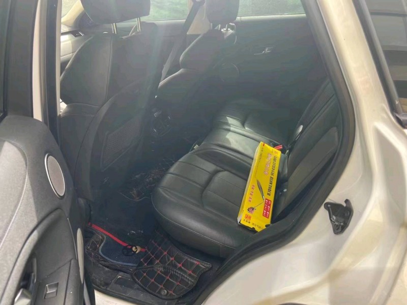 淄博18年路虎极光7