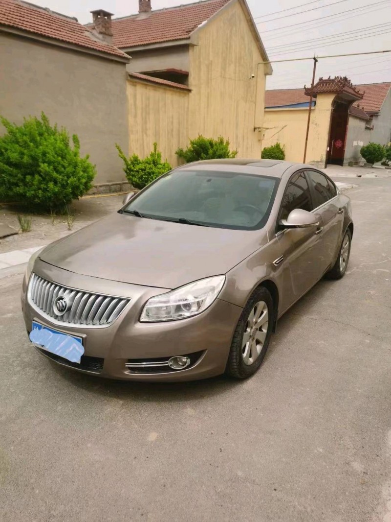 青岛11年别克君威2