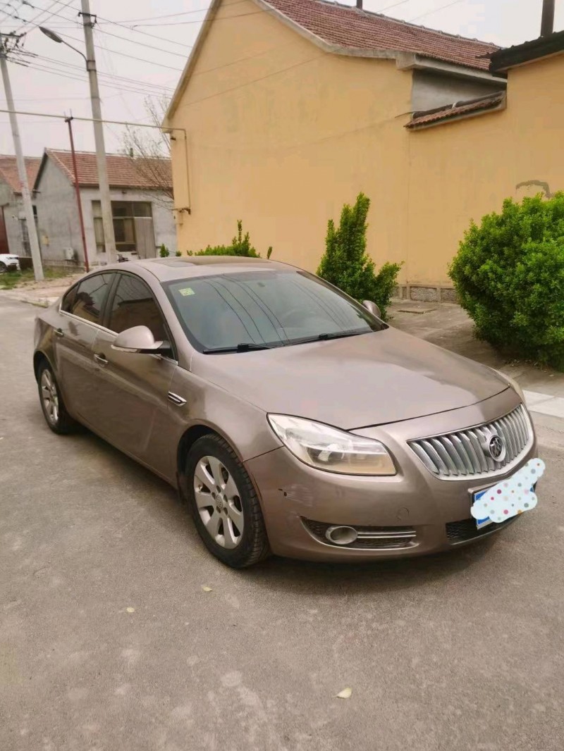 青岛11年别克君威3