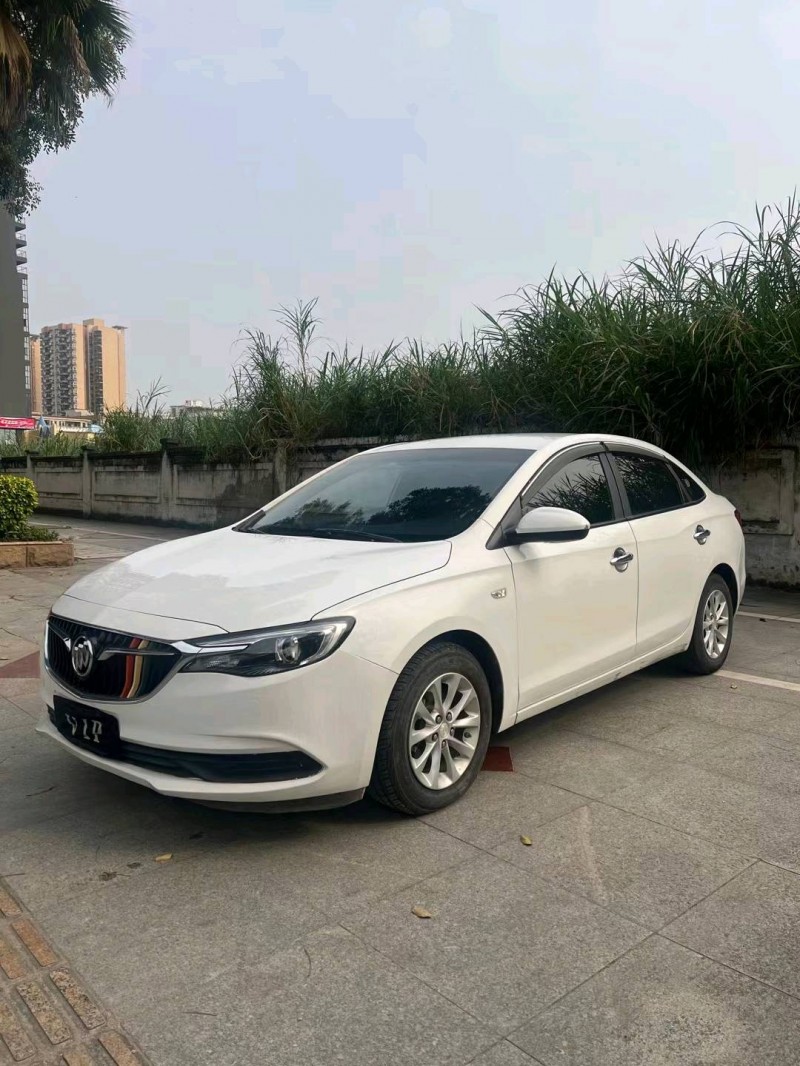 东莞18年别克英朗2