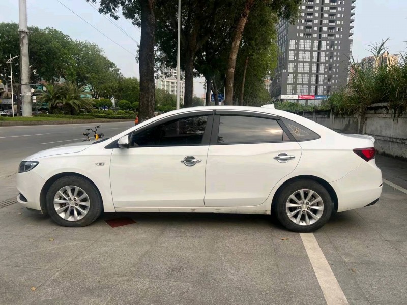 东莞18年别克英朗7