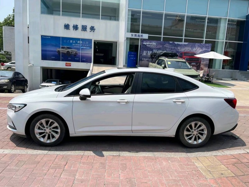 东莞21年别克威朗7