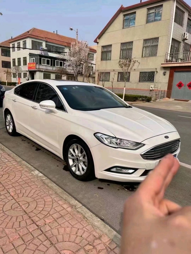 青岛18年福特蒙迪欧9