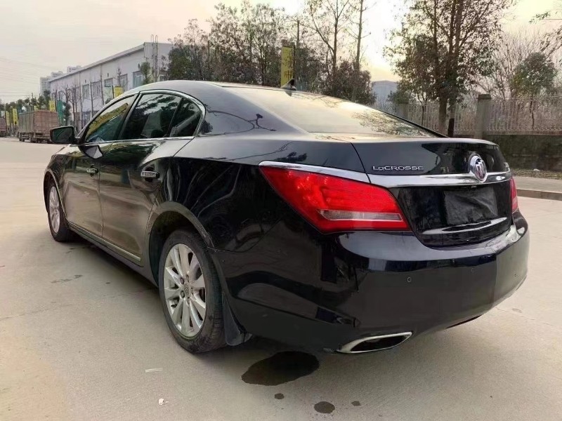 济宁13年别克君越3