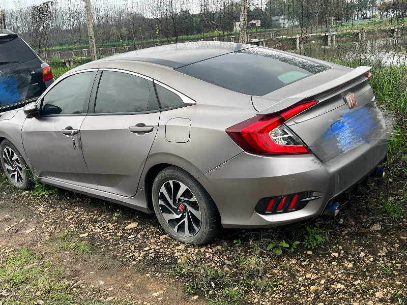 武汉18年本田思域4