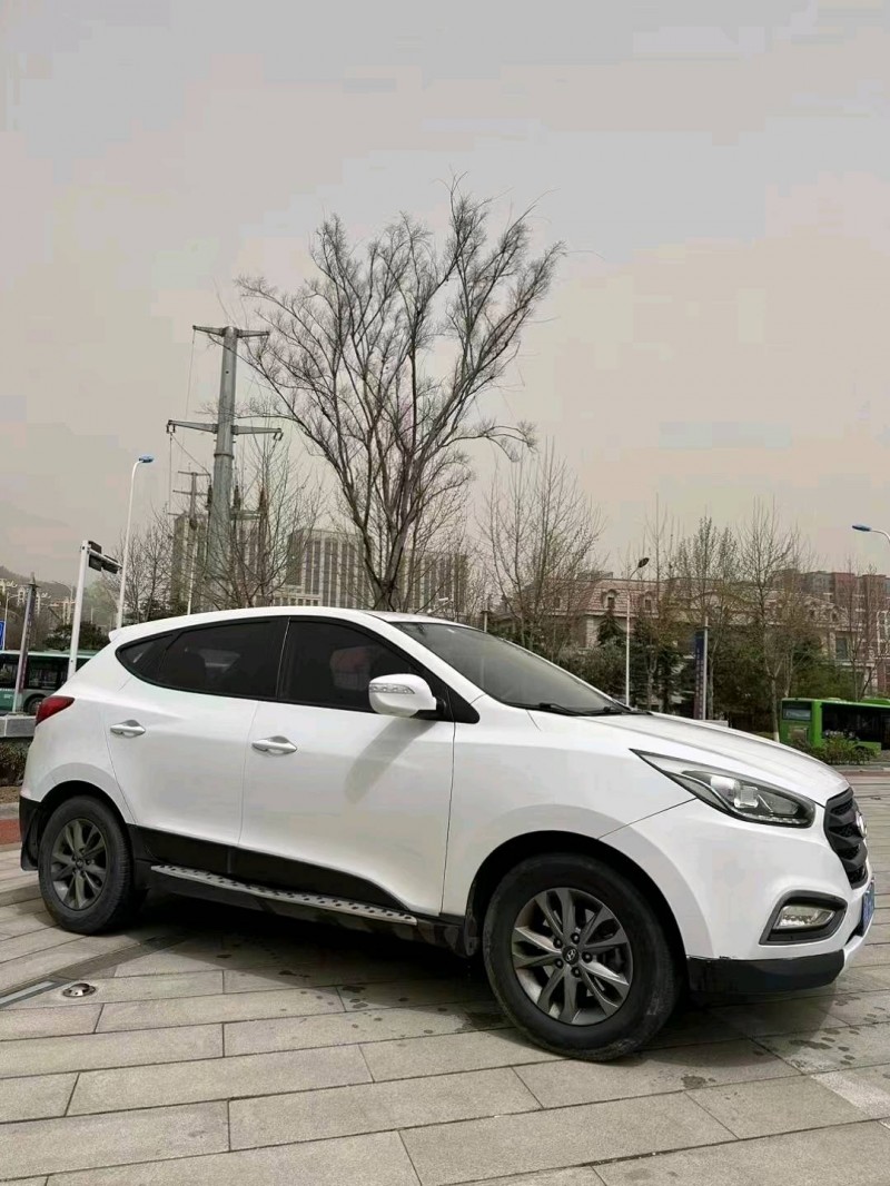 济南14年现代ix352