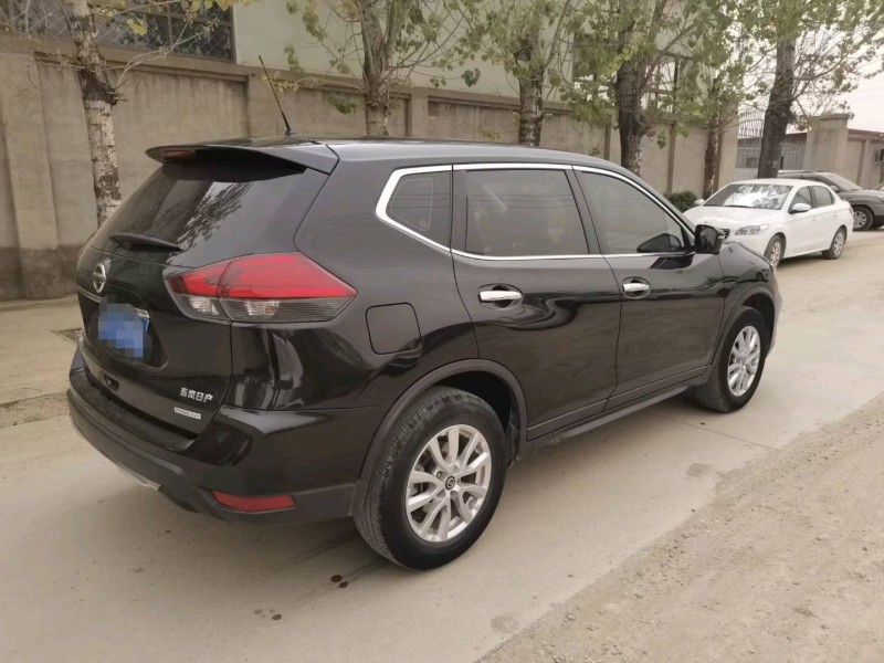 保定19年日产奇骏5