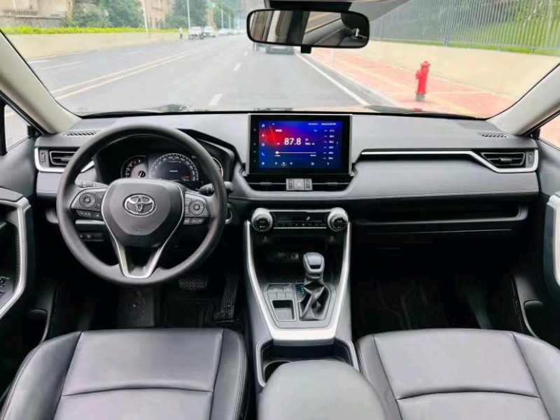 东莞23年丰田RAV4荣放4