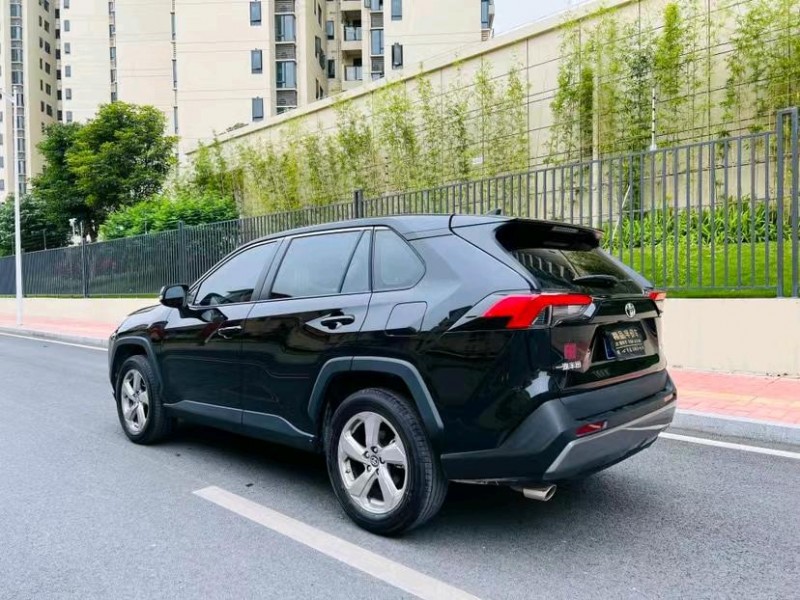 东莞23年丰田RAV4荣放7