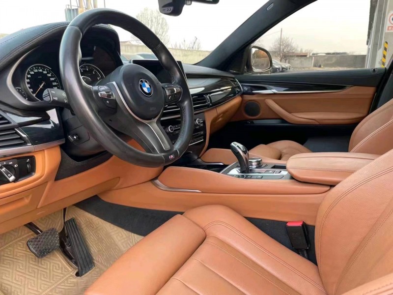 济南18年宝马X65