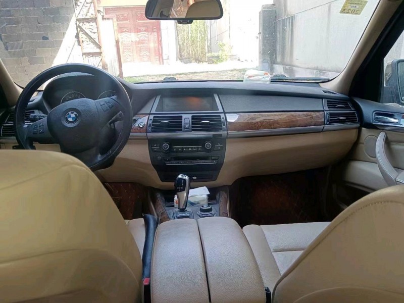 济南10年宝马X54