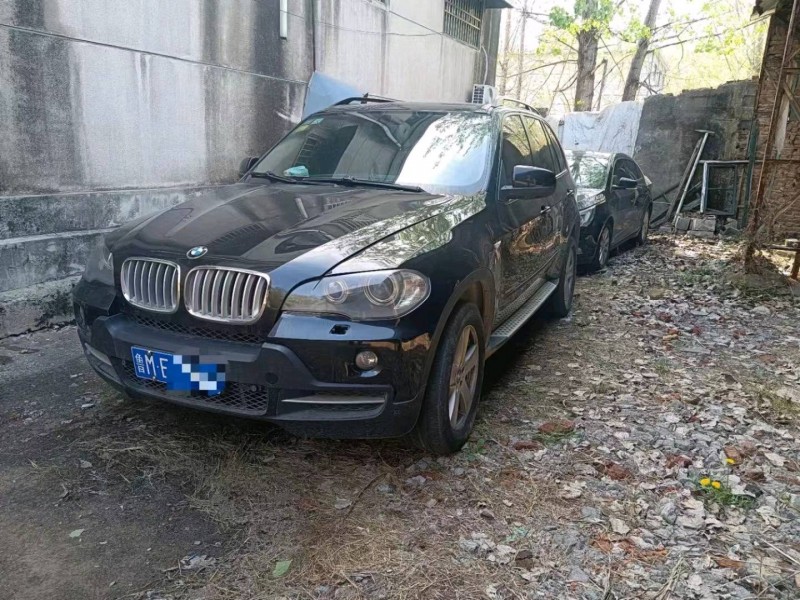 济南10年宝马X53