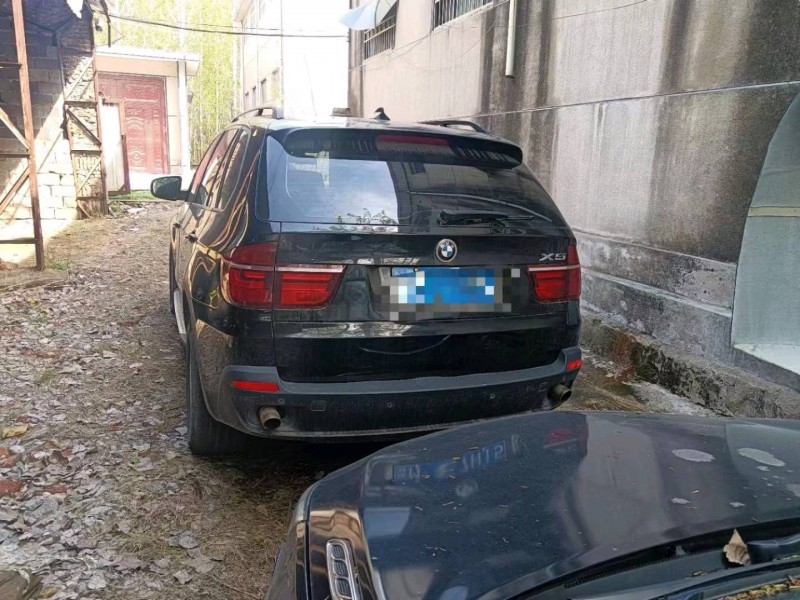 济南10年宝马X59