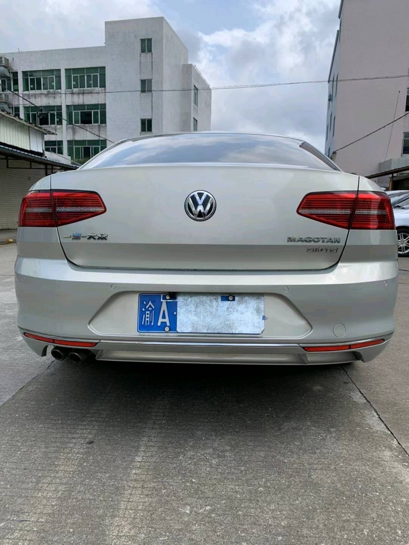 中山18年大众迈腾9
