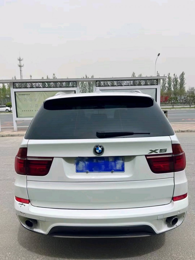 保定13年宝马X59