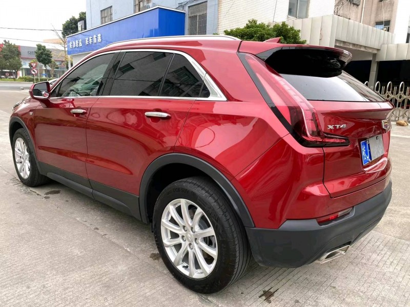 中山22年凯迪拉克XT44