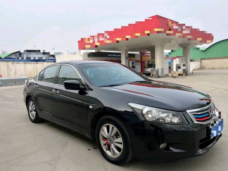 保定10年本田雅阁2