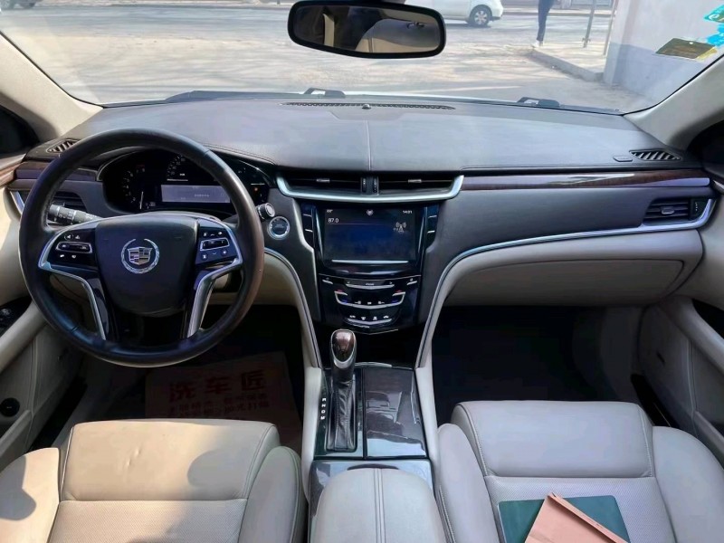 保定13年凯迪拉克XTS5