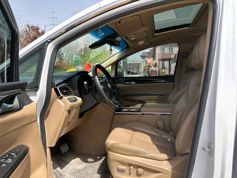 青岛18年别克GL87