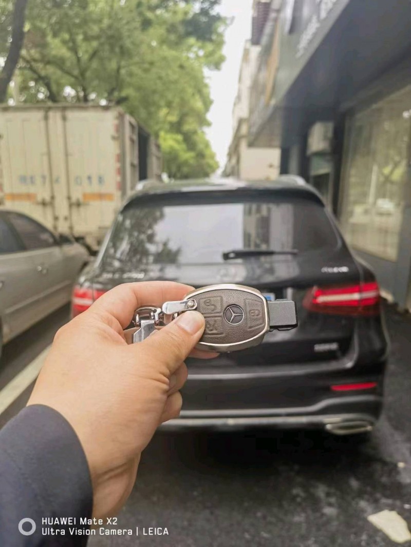 广州17年奔驰GLC9