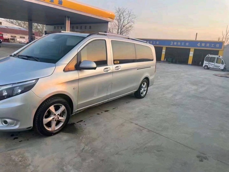 济南17年奔驰威霆4