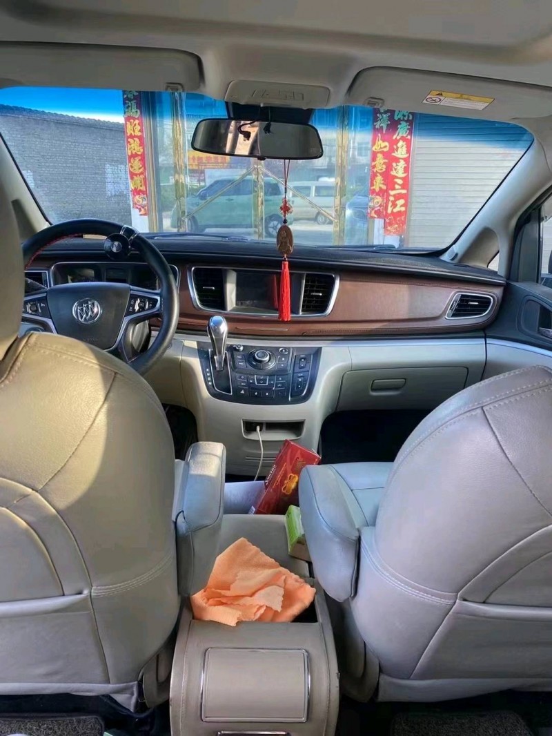 邢台17年别克GL83