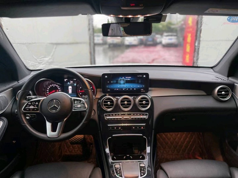 广州19年奔驰GLC5