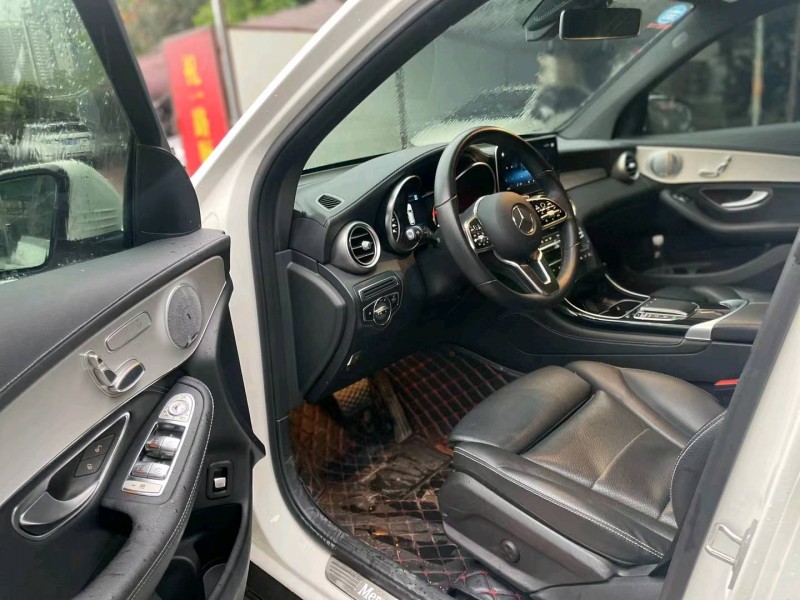 广州19年奔驰GLC4